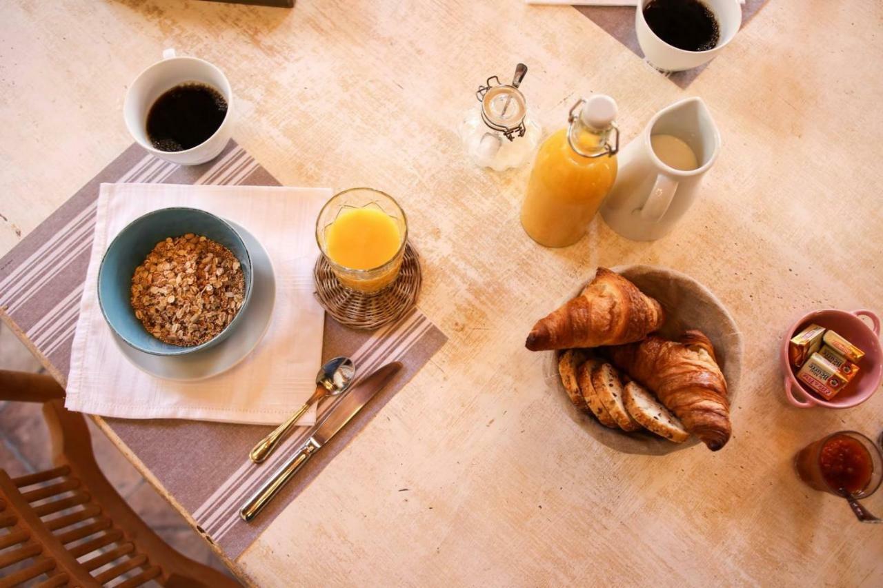 Le Posterlon Bed & Breakfast Caumont-sur-Durance Екстериор снимка
